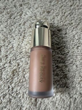 Rare Beauty liquid contour in Mellow